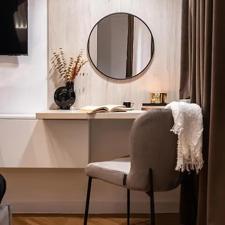 Qult - Maze * Βουκουρέστι