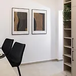 Qult - Maze Апартаменти *