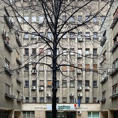 Qult - Maze Apartment *